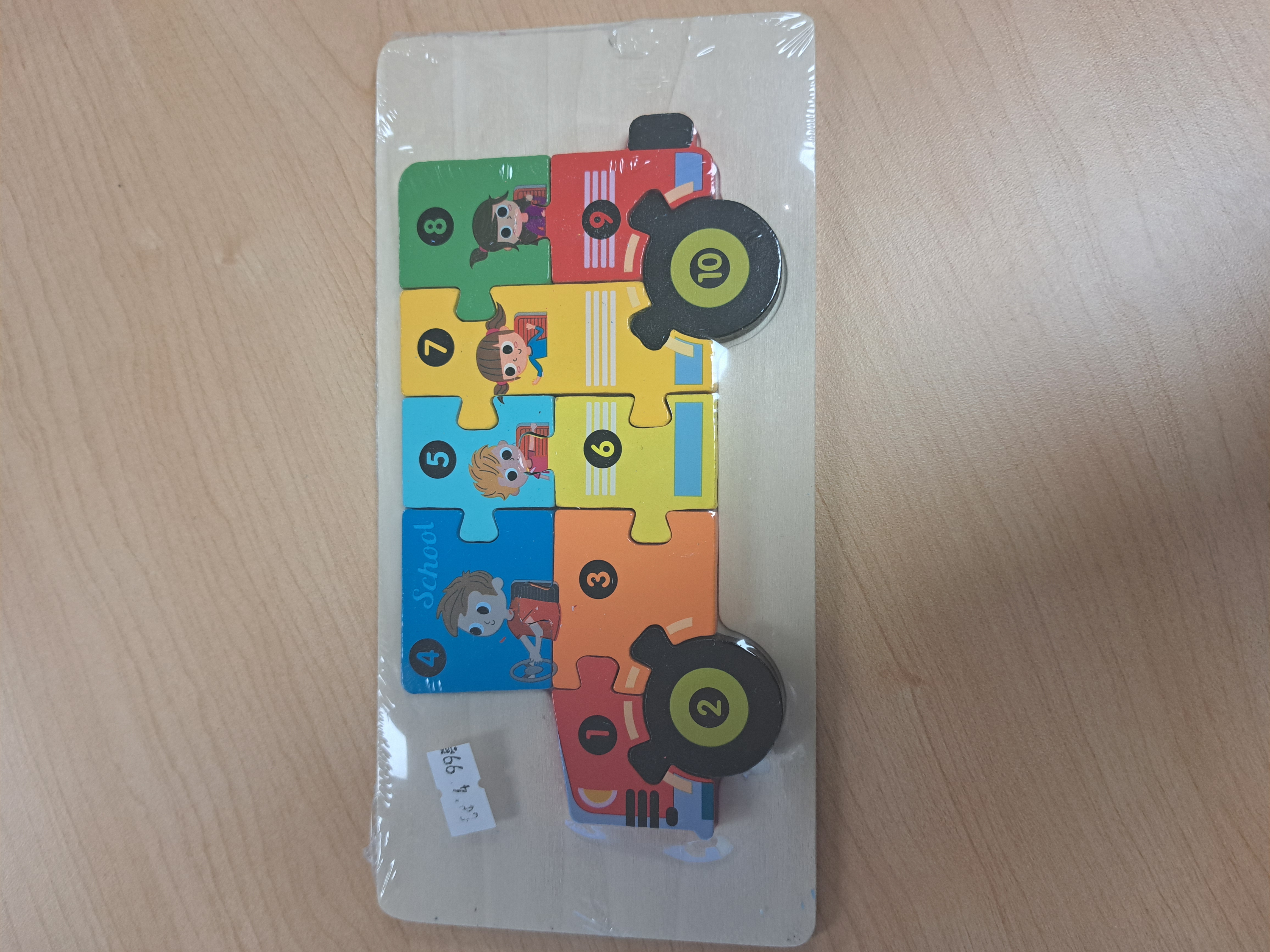 casse tête en bois pour enfant autobus de couleurs